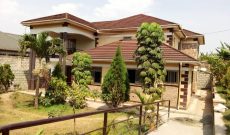 5 bedroom house for sale in Najjera on 40 decimals at 1 billion shillings