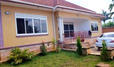 3 bedroom house for sale in KIra 25 decimals at 550m