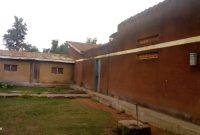 2 bedroom house with 3 rentals for sale in Lira city at 80m