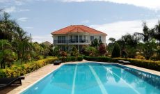 5 bedroom house for sale in Garuga with pool at $1m