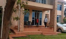 6 bedrooms house for sale in Ministers' Village Ntinda at $350,000