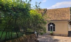3 bedroom house for sale in Kansanga on 25 decimals at 500m