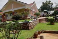 4 bedroom house for sale in Entebbe town 46 decimals at 1.3 billion shillings