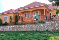 4 bedroom house for sale on half acre at 600m