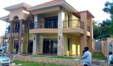 4 bedroom house for sale in Munyonyo at $600,000