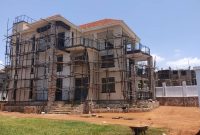 6 bedroom lake view house for sale in Munyonyo at $600,000