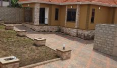 3 bedroom house for sale in Kasangati 20 decimals at 360m