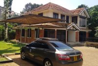 4 bedroom house for sale in Kololo 25 decimals at $1m