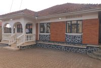 3 bedroom house for sale in Bweyogerere Kireku at 200m