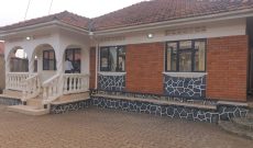 3 bedroom house for sale in Bweyogerere Kireku at 200m