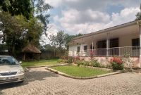 4 bedroom house for sale in Muyenga 40 decimals at 500,000 USD