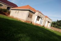 4 bedroom house for sale in Mukono on 1 acre at 180m