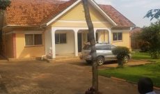 4 bedroom house for sale in Kiwatule 20 decimals at 350M