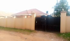 3 bedroom house for sale in Kyanja Komamboga at 200m