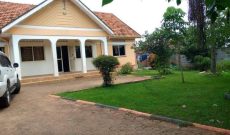 4 bedroom house for sale in Kiwatule at 330m