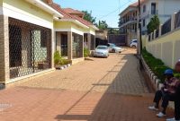 4 rental units for sale in Munyonyo making five million monthly at 600m