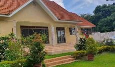 4 bedroom house for sale in Bukoto on 100x100ft for sale at 1 billion shillings