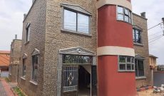 4 bedroom houses for sale in Kyambogo Ntinda at 900m each