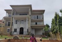 6 bedroom house for sale in Muyenga with pool at $700,000