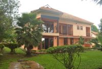 10 rooms hotel for rent in Entebbe at $10,000