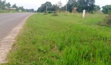 2 acres of land for sale in Vumba tarmac at 200m