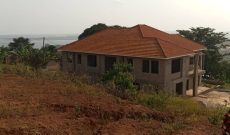 90x120ft lake view land for sale in Kigo at 250m