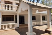 5 bedrooms house for sale in Bugolobi at 800,000 USD