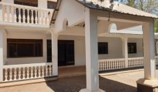 5 bedrooms house for sale in Bugolobi at 800,000 USD