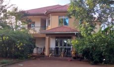 4 bedrooms house for sale in Entebbe at 200,000 USD