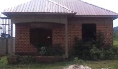 2 bedrooms shell house for sale in Entebbe Kitale at 60m