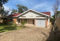 4 bedroom house for sale in Entebbe town at 350m