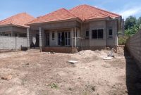 4 bedrooms house for sale in Kyaliwajjala at 190m