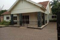 4 bedroom house for sale in Gabba 20 decimals 750m