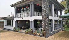 5 bedrooms house for sale in Muyenga 20 decimals at 350,000 USD