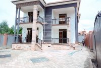 4 bedrooms house for sale in Kira at 650m