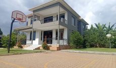6 bedrooms house for sale in Kira Bulindo 30 decimals at 700m