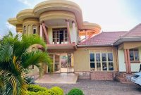 5 bedrooms country home for sale in Gayaza Kiwenda 1.1 acres at 580m