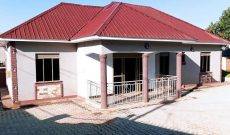 4 bedrooms house four sale in Bweyogerere Kiwanga at 230m