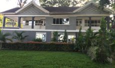 4 bedrooms mansion for sale in Muyenga 1 acre at 1m USD