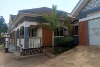 4 bedrooms house for sale in Kiwatule 27 decimals at 650m