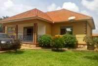 3 bedrooms house for sale in Kitende 13 decimals at 270m