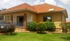 3 bedrooms house for sale in Kitende 13 decimals at 270m