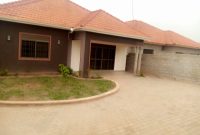 4 bedrooms house for sale in Kyanja 12 decimals at 490m