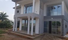 4 bedrooms house for sale in Akright at 520m