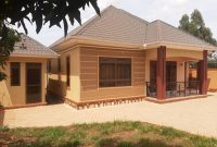 3 bedrooms furnished house for rent in Kitende at $1,000