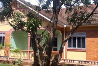 5 bedrooms house for sale in Zana 100x100ft at 270m
