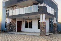 4 bedrooms house for sale in Kyanja with pool at 500m