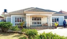 3 bedrooms house for sale in Kyanja at 310m