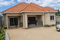 3 bedrooms house for sale in Kitende at 450m