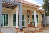 3 bedrooms house for sale in Kitende at 370m